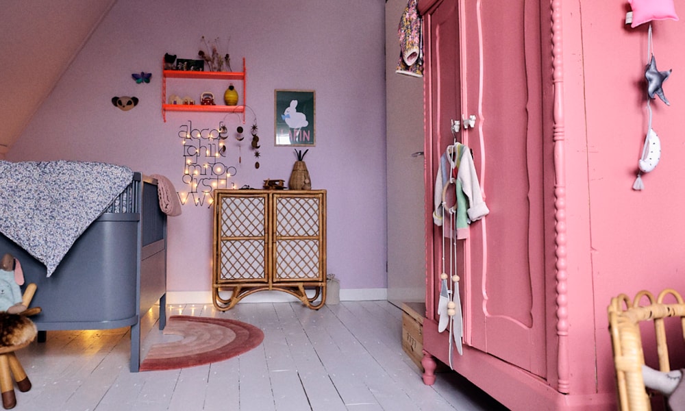 Kinderkamer inspiratie: ‘Dat donkere bosdierenbehang moest er per se komen’ Ouders van Nu Redactie