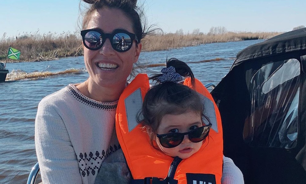 Naomi: ‘Vakantie met een peuter is gewoon hard werken’ Ouders van Nu Redactie