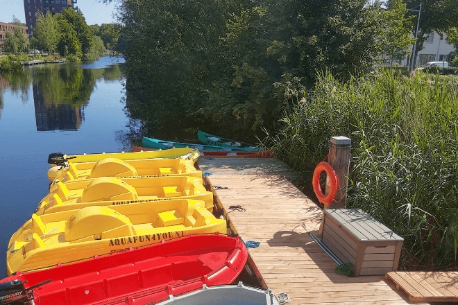 Van waterfietsen tot een tochtje over de grachten: 9 te gekke uitjes op het water Ouders van Nu Redactie