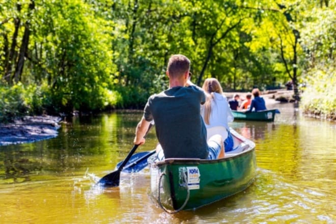Van waterfietsen tot een tochtje over de grachten: 9 te gekke uitjes op het water Ouders van Nu Redactie