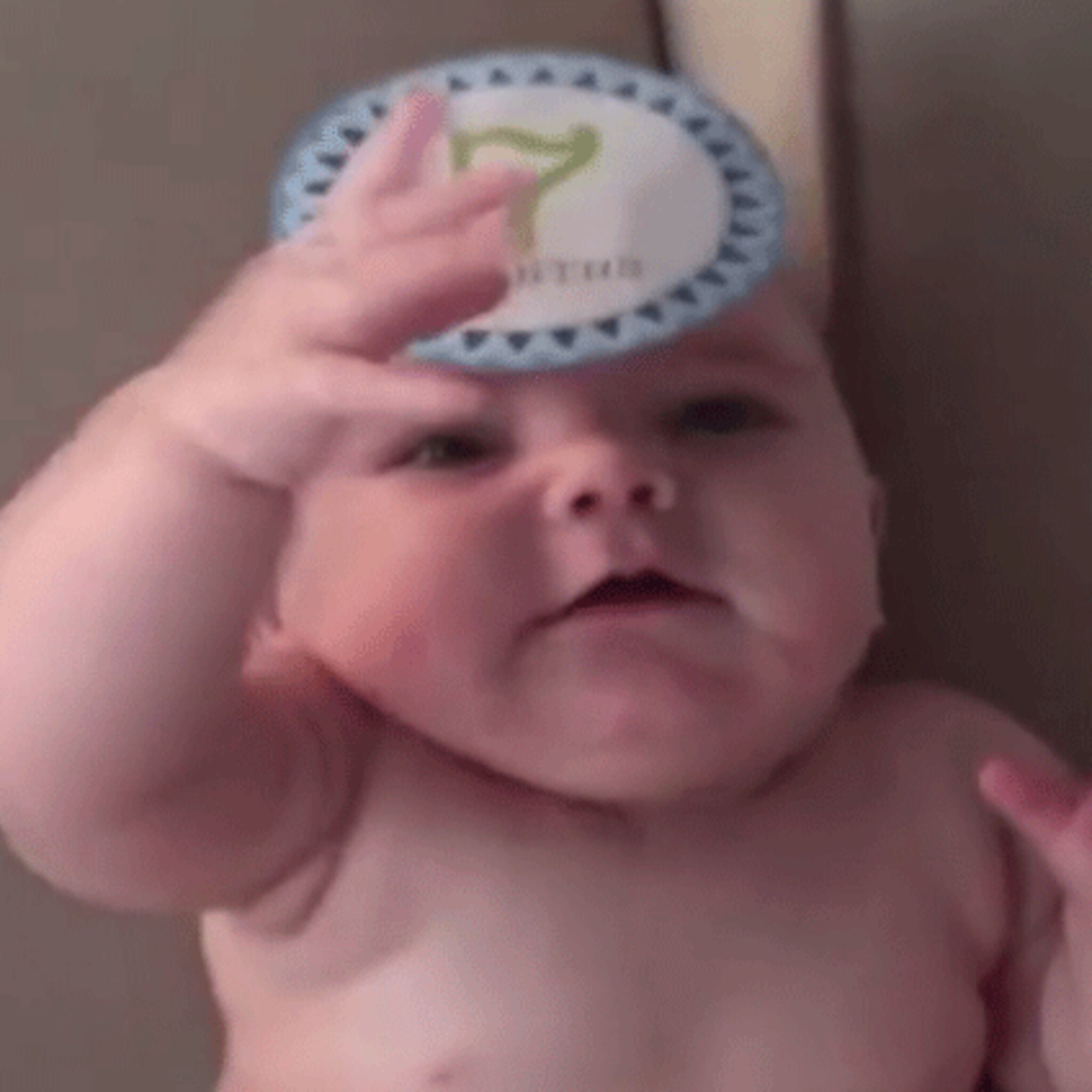 waar is ie nou baby probeert sticker te vinden