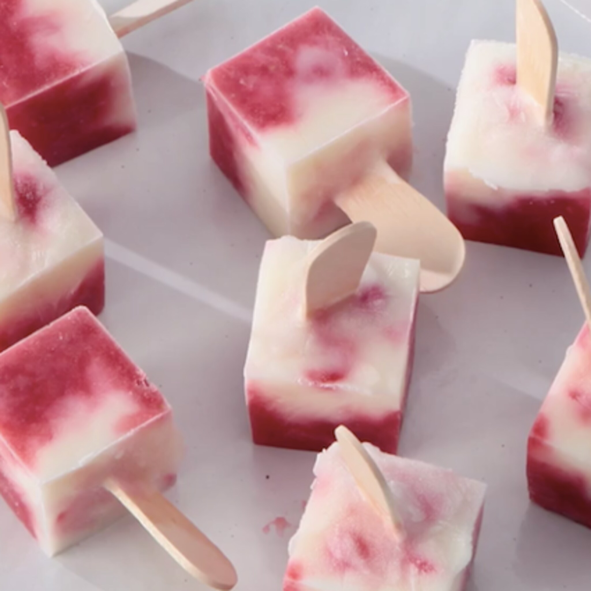 kinderfavoriet yoghurt framboos ijslollies