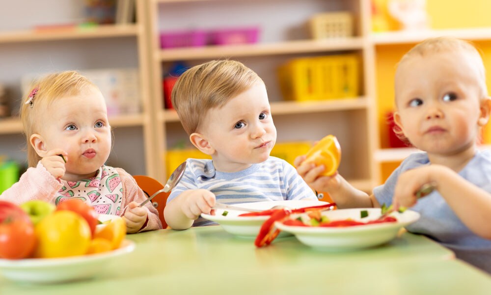 Je kind groente laten eten: zo pakken ze het aan op het kinderdagverblijf Ouders van Nu Redactie