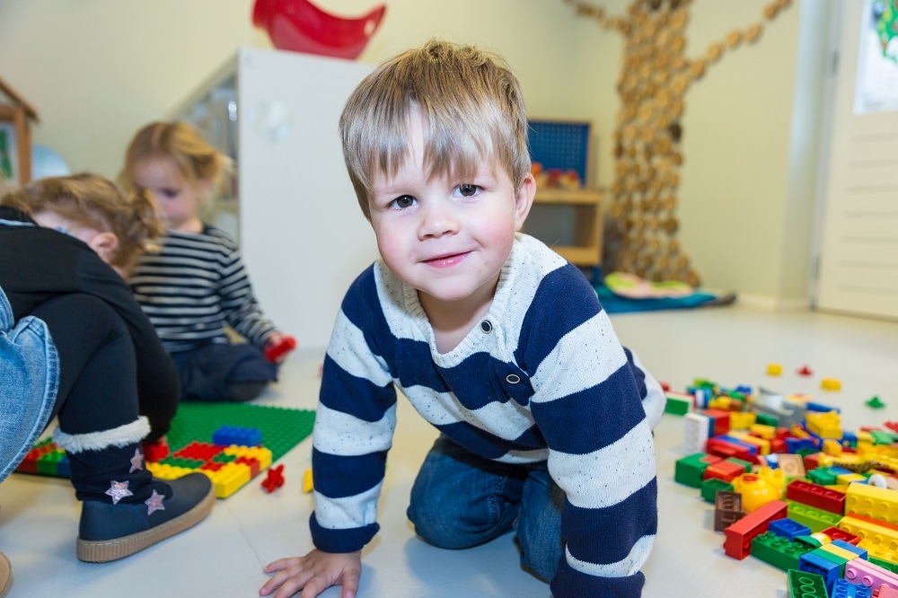 Crèche-stress: wat als je kind huilt bij het wegbrengen? Ouders van Nu Redactie