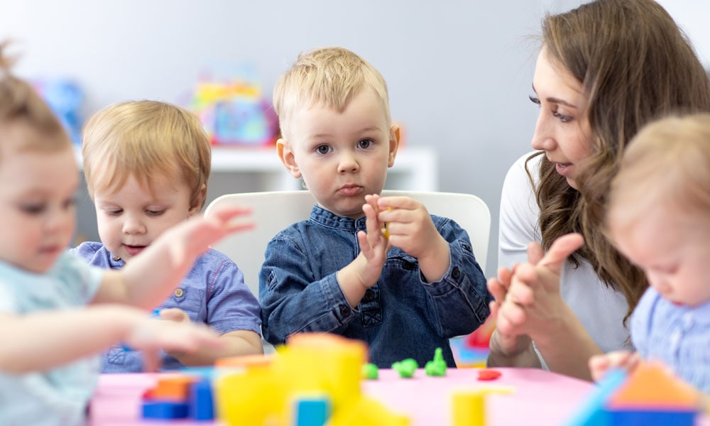 Crèche-stress: wat als je kind huilt bij het wegbrengen? Ouders van Nu Redactie