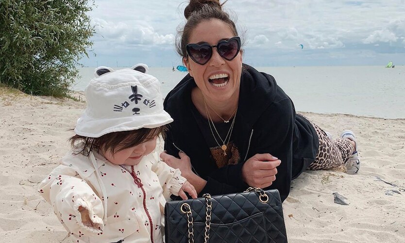 Naomi: ‘Dat je ook op vakantie een wasje kunt doen, komt niet in me op’ Ouders van Nu Redactie