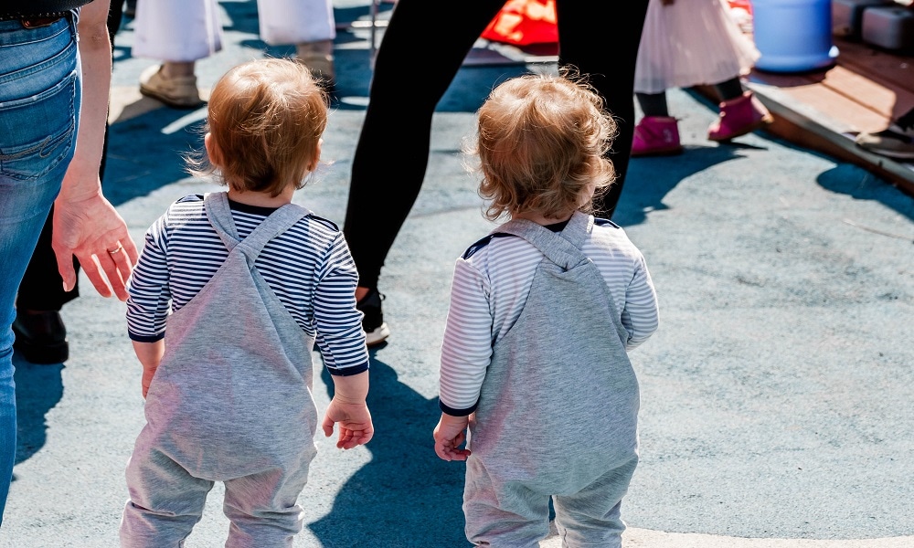 Alleen op pad met een tweeling: 7 onmisbare tips Ouders van Nu Redactie