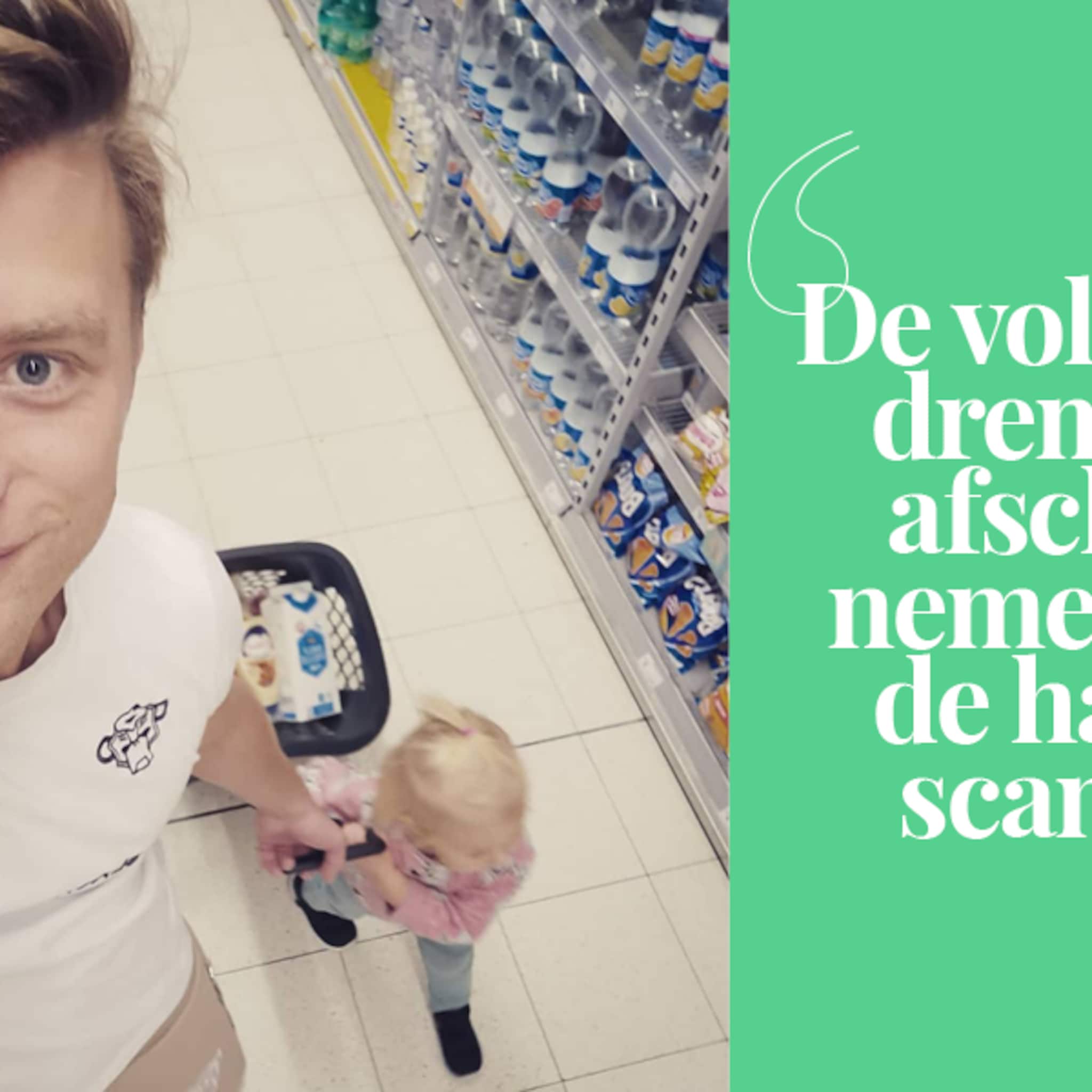 ik denk niet dat er iemand langer naast een op de grond liggend kind heeft gestaan