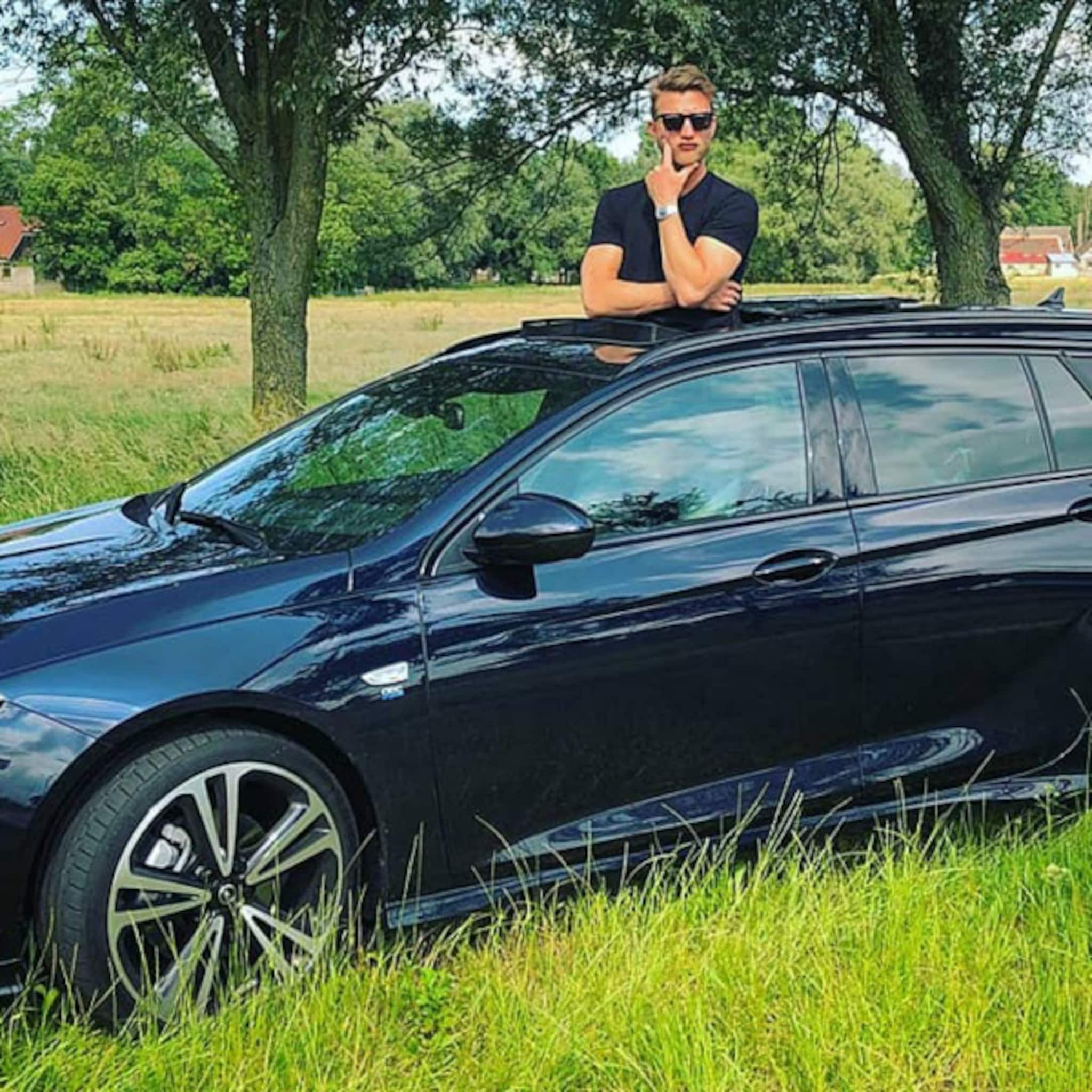de afspraak is er wordt niet gehuild in de auto