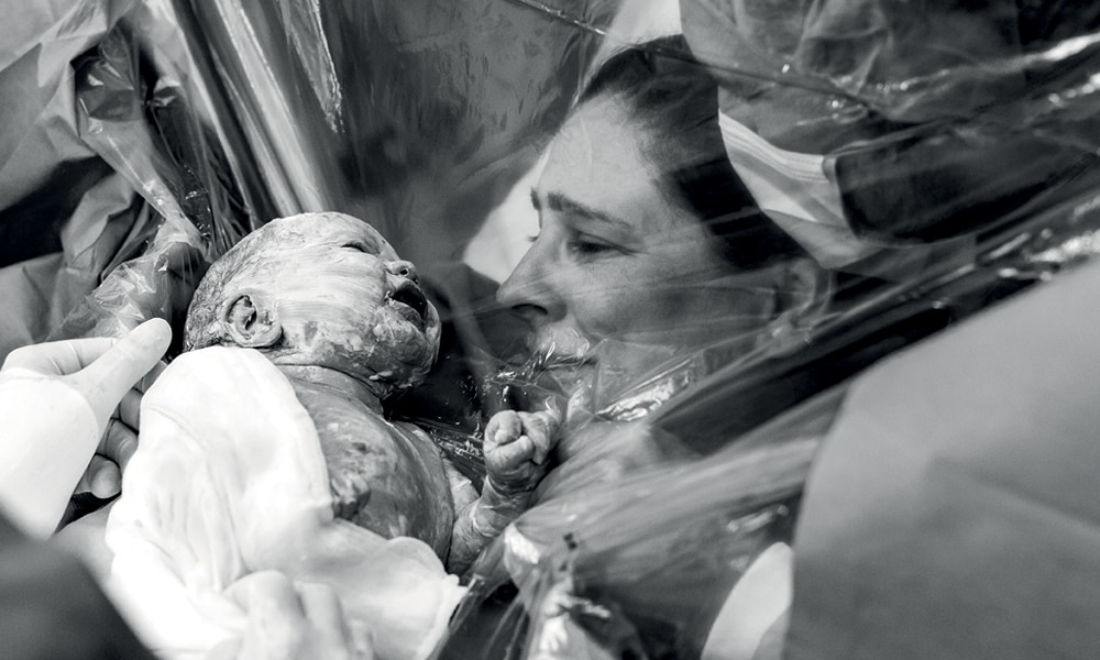 Nanda’s bevallingsverhaal: ‘Het duurt en het duurt. We worden er melig van’ Mirjam Cremer Pure Life Geboortefotografie