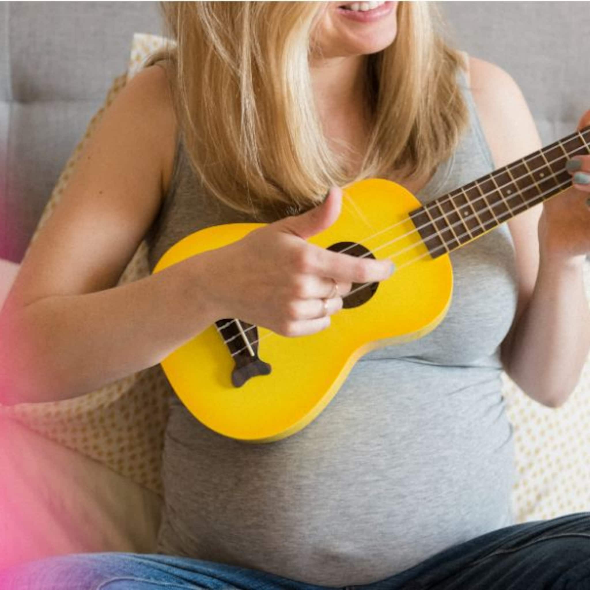 zingen tegen een zwangere buik helpt dat de baby later