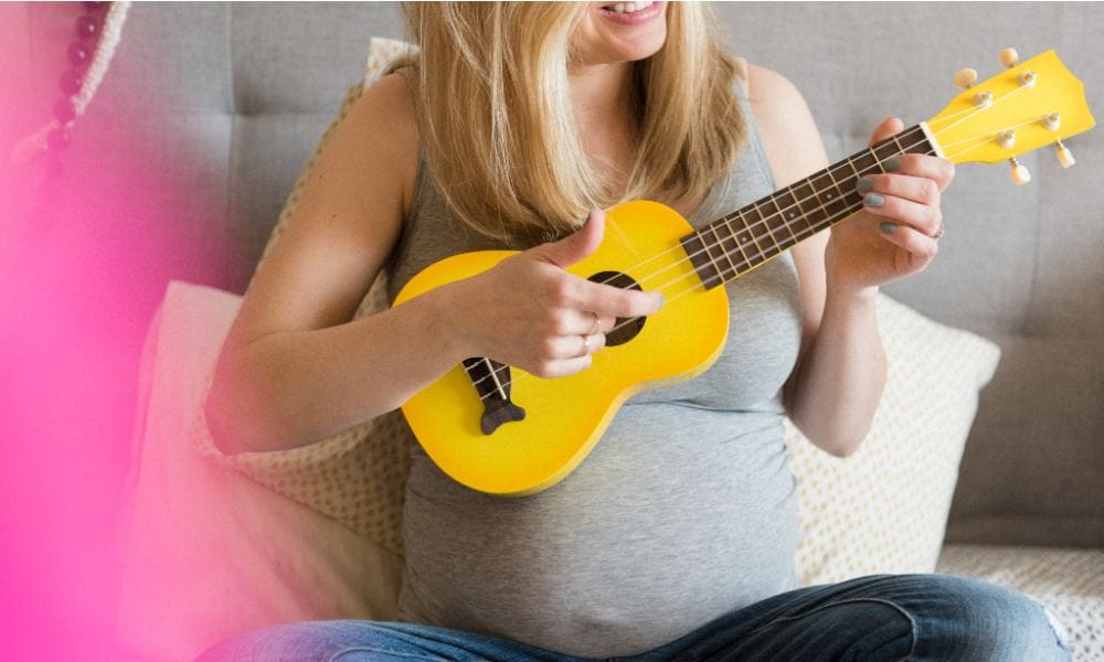 Zingen tegen een zwangere buik, helpt dat de baby later? Ouders van Nu Redactie