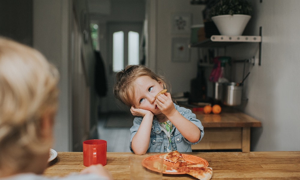 Een stoelverhoger voor de eetkamerstoel: dit zijn de beste voor je baby of peuter Ouders van Nu Redactie