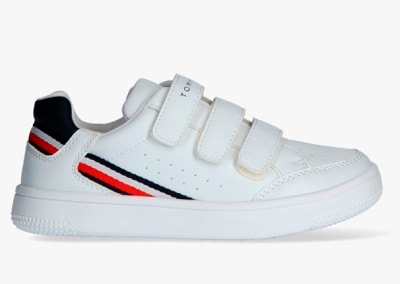 15x ‘back to school’-sneakers die je kind zelf makkelijk aan en uit kan doen Ouders van Nu Redactie
