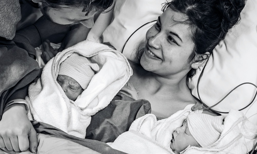 Bevallingsverhaal: ‘Voor ons zijn ze allang geen ‘baby één en ‘baby twee’ meer’ Mirjam Cremer Pure Life Geboortefotografie