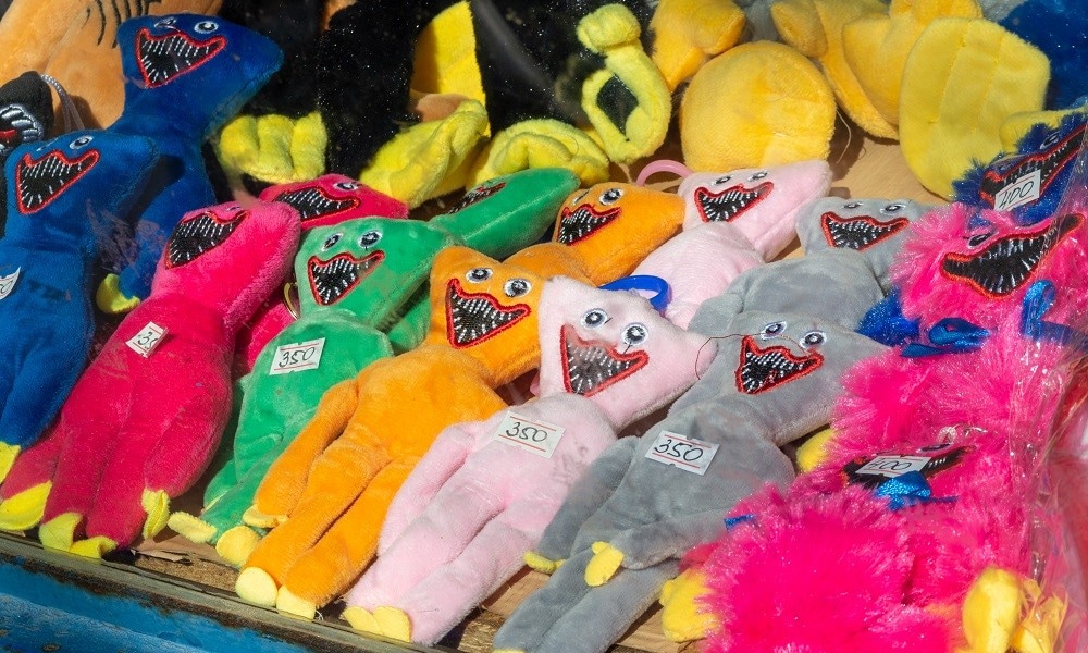 Huggy Wuggy is de nieuwe, enge knuffel van kinderen, ouders maken zich zorgen Ouders van Nu Redactie
