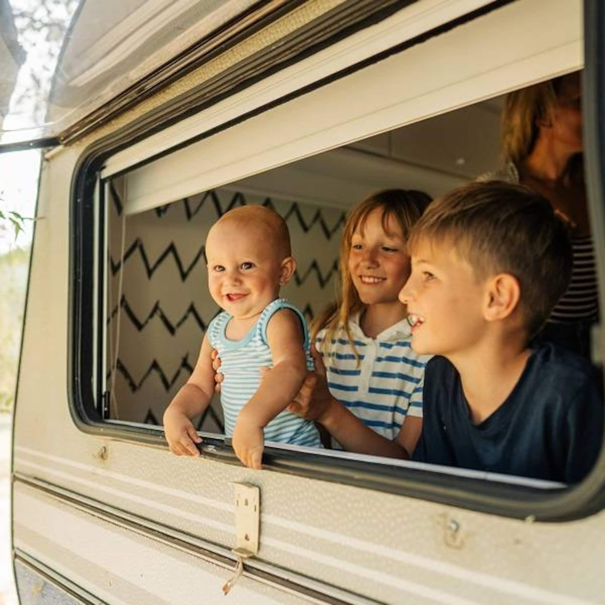 nostalgie hiermee vermaakten jullie je vroeger als kind op vakantie
