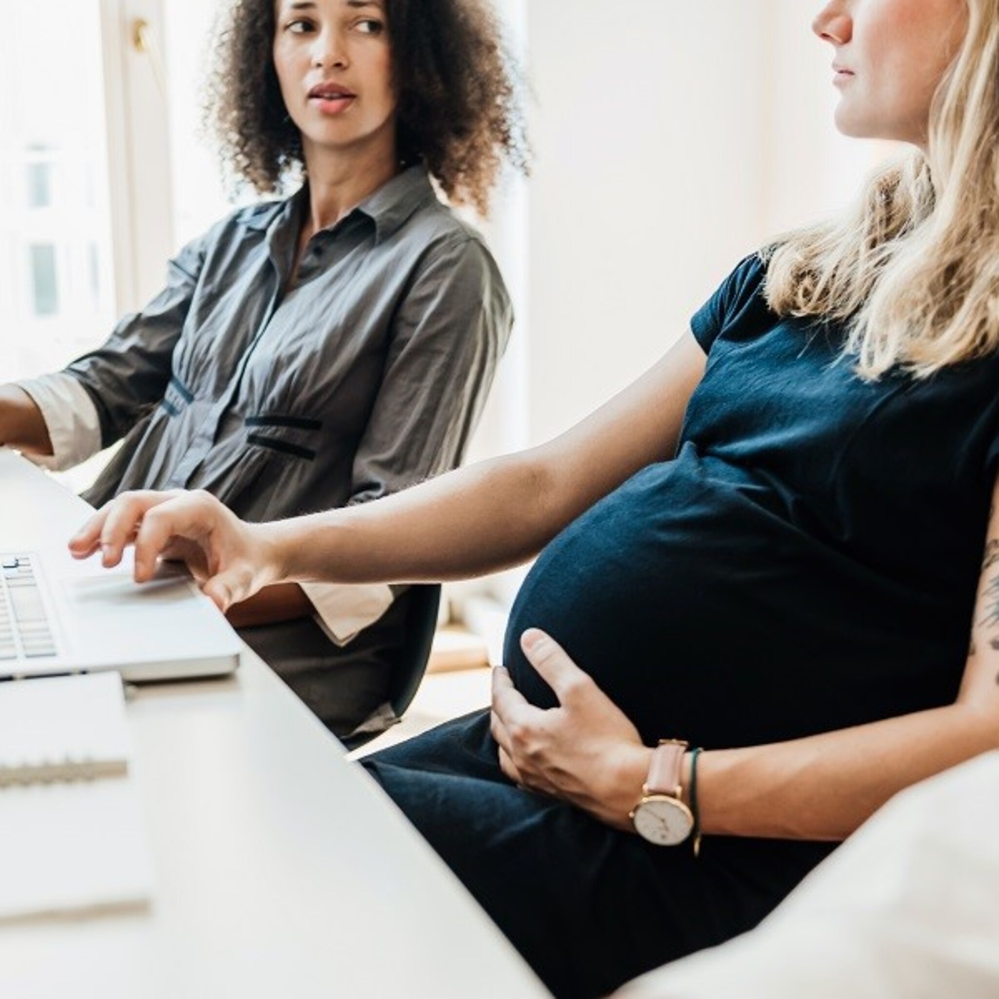 helft zwangere vrouwen werkt onder onveilige omstandigheden
