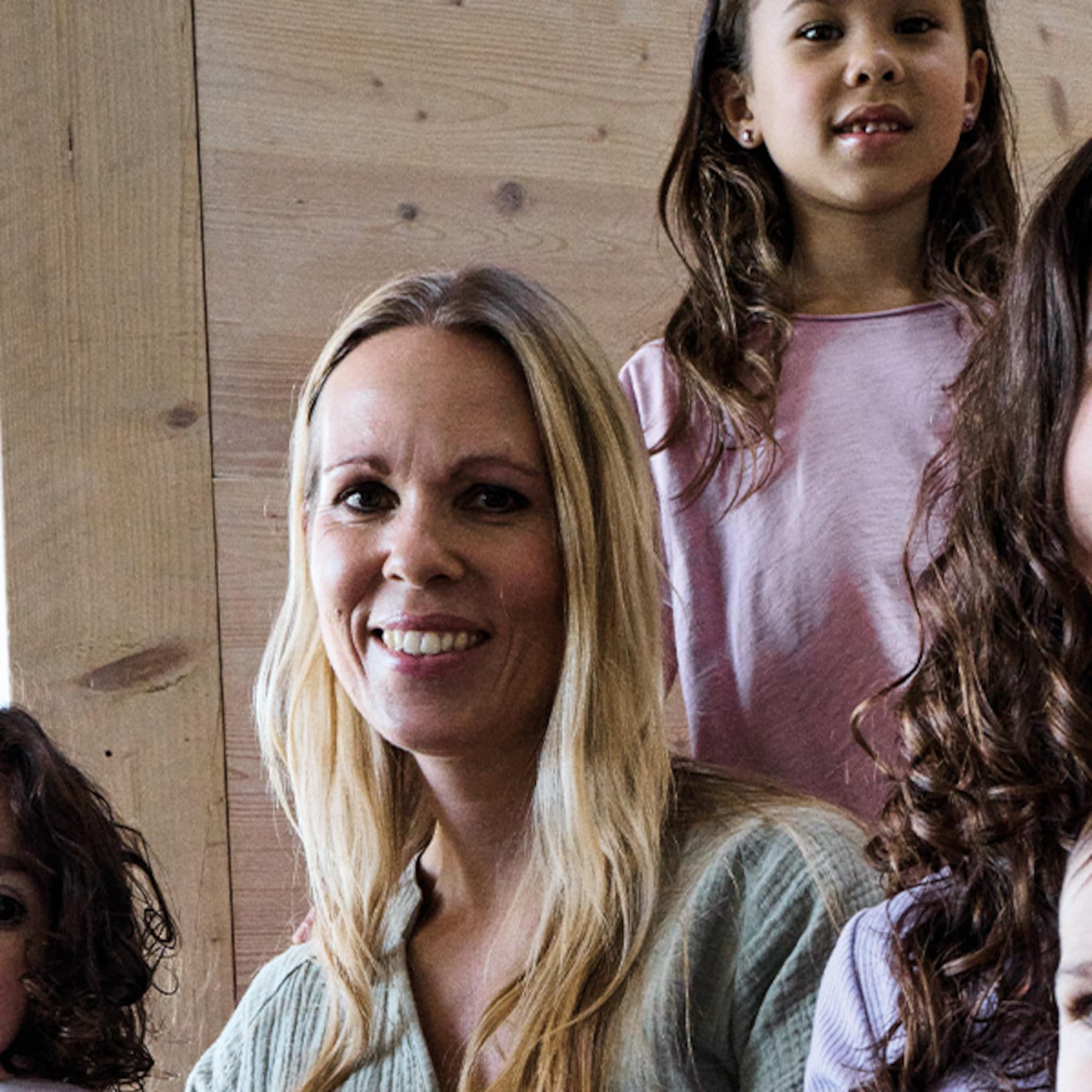 natalie s moederdag dankzij mijn moeder kan ik me focussen op de drie jongsten