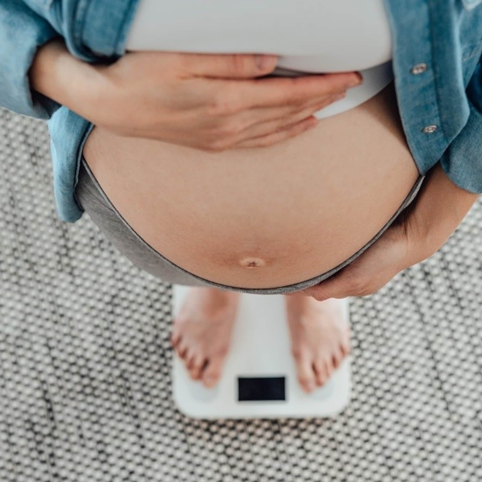 hoog bmi beperkt keuze bij bevalling vrouwen worden onnodig bang gemaakt