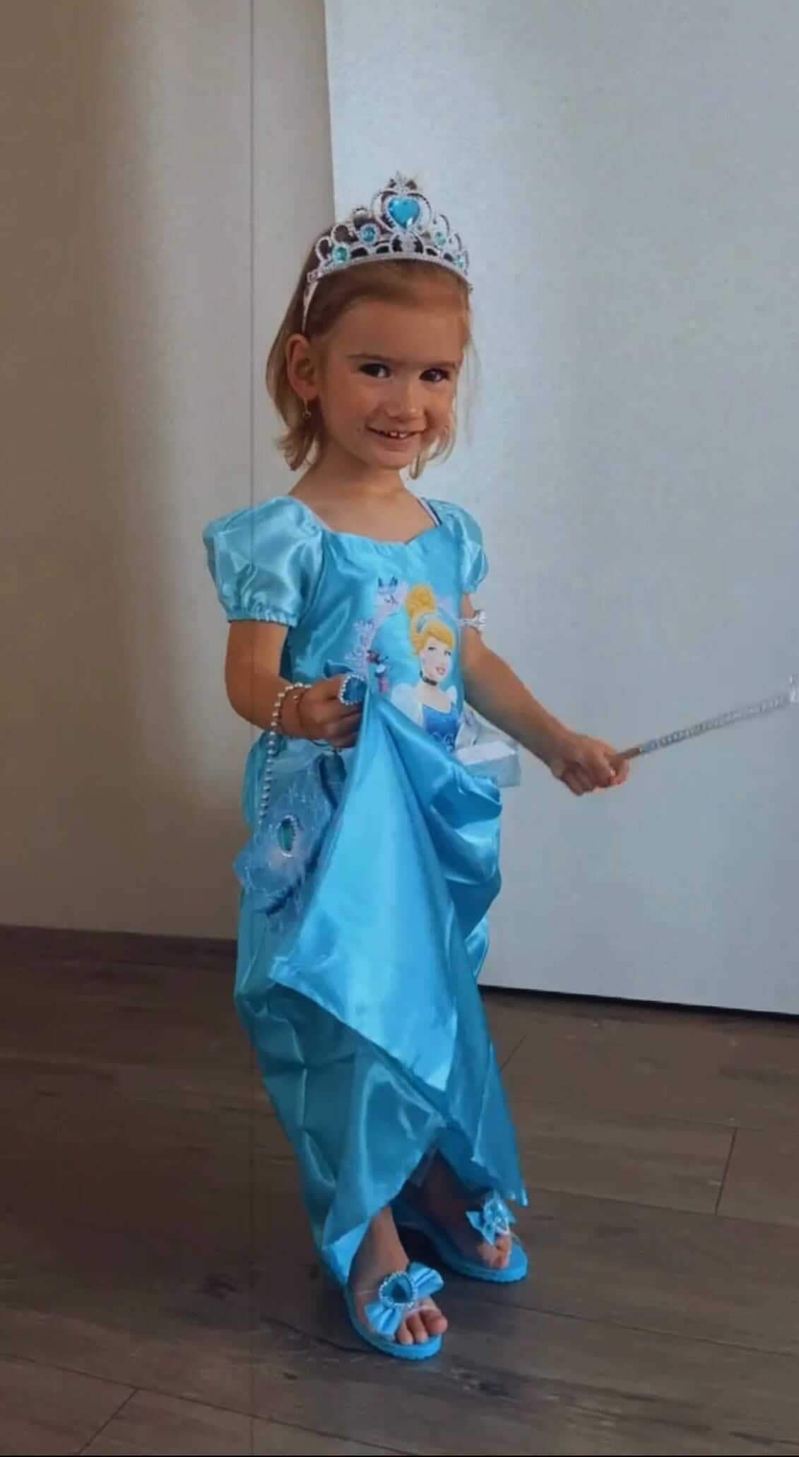 @azeminawesley