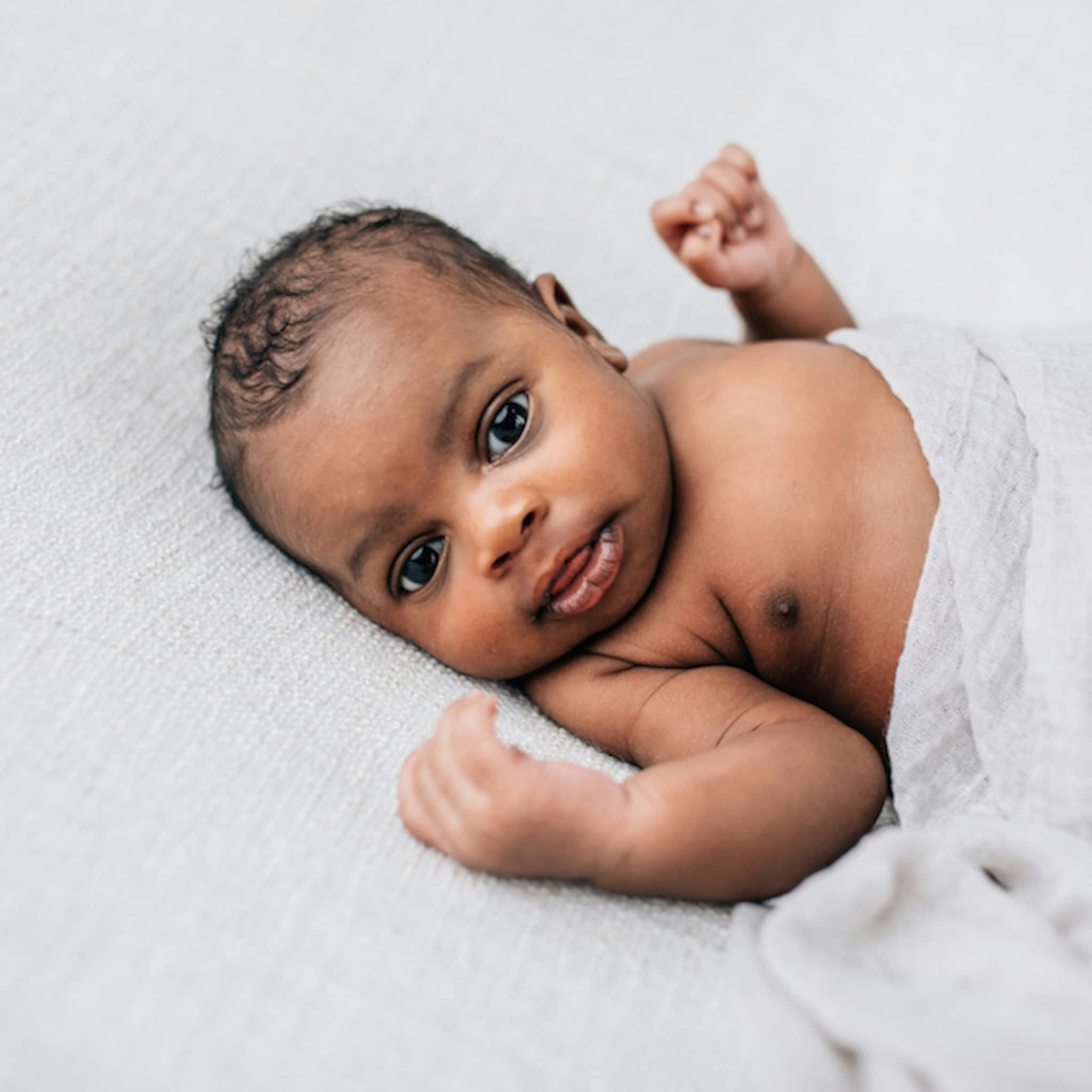 nameninspiratie nodig dit waren de populairste babynamen door de jaren heen van 1980 tot nu