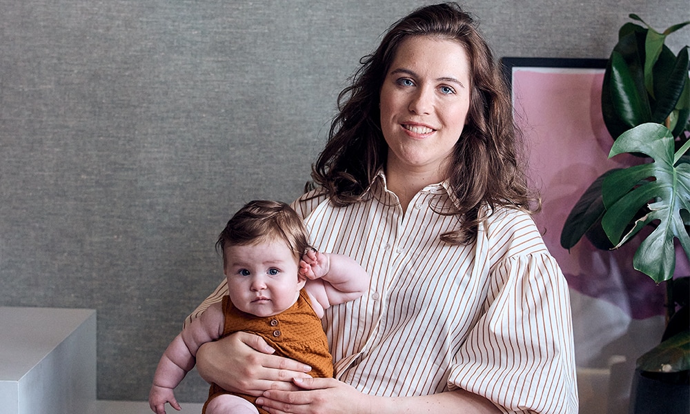 ‘Alleen de eerste keer dat ik Lily de donormelk gaf, voelde het vreemd’ Ouders van Nu Redactie