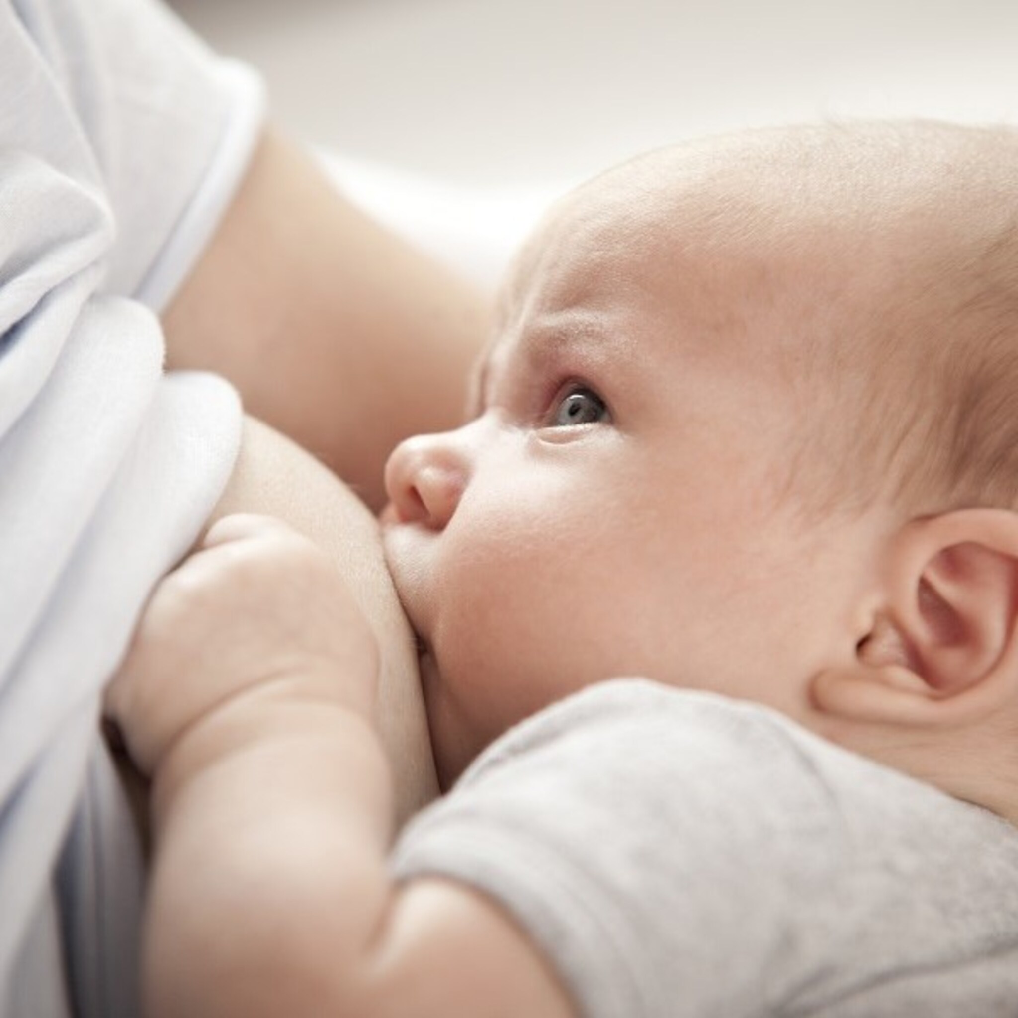 nieuw in de maak sensor die meet hoeveel borstvoeding je baby binnenkrijgt