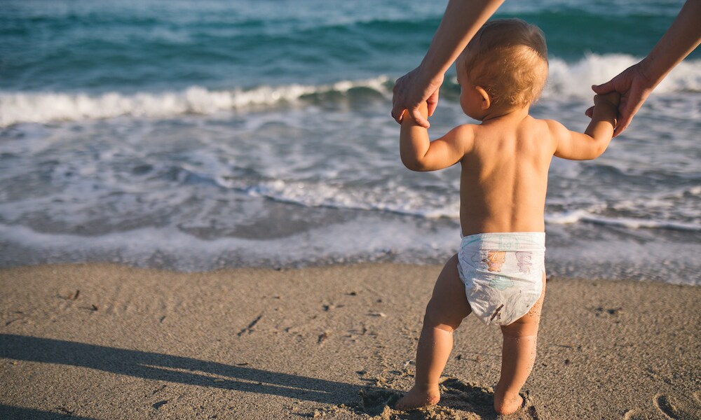 6 slimme hacks voor als je op vakantie gaat met je baby of peuter Ouders van Nu Redactie