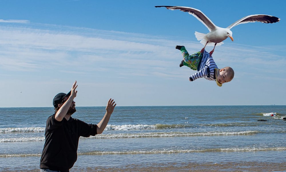 ‘Hoe gaat het, schat?’ Vader gaat viral met levensgevaarlijke foto’s van zijn papadag Ouders van Nu Redactie