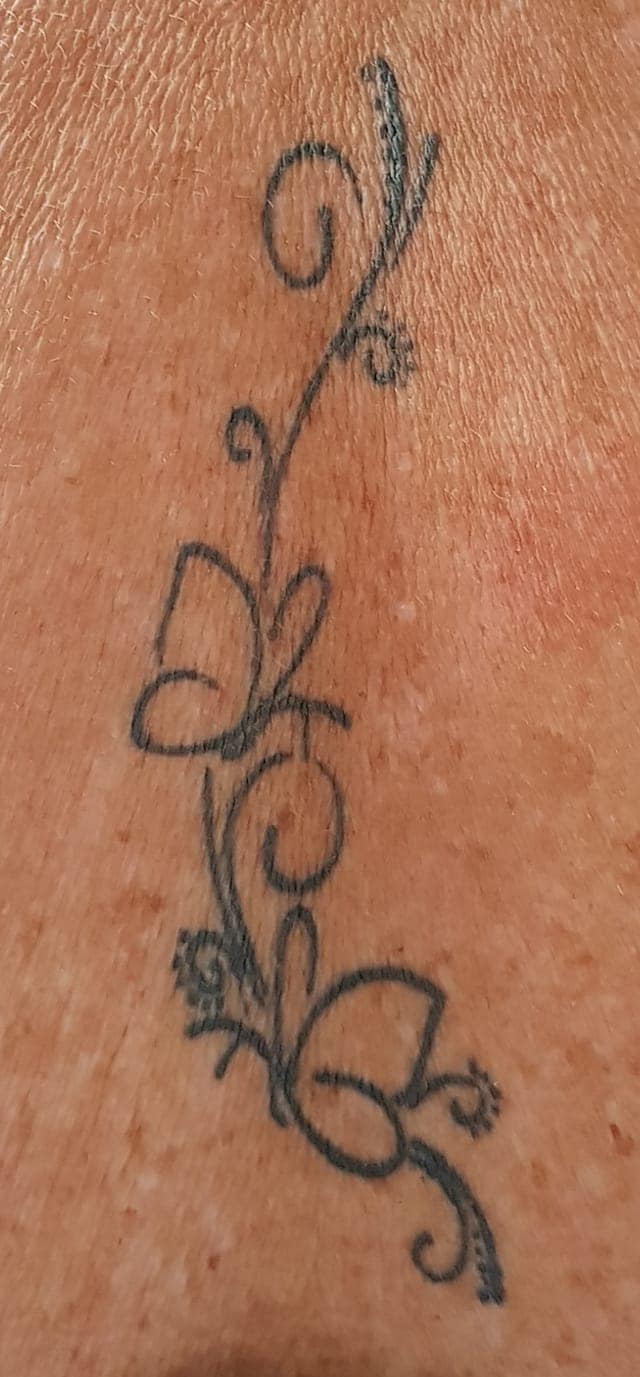 Mooi maar verdrietig: jullie tattoos als aandenken aan jullie miskraam of doodgeboren kindje Ouders van Nu Redactie