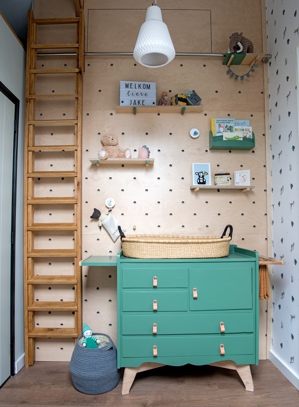 Kinderkamer inspiratie: Een commode met persoonlijke berichten er in Ouders van Nu Redactie