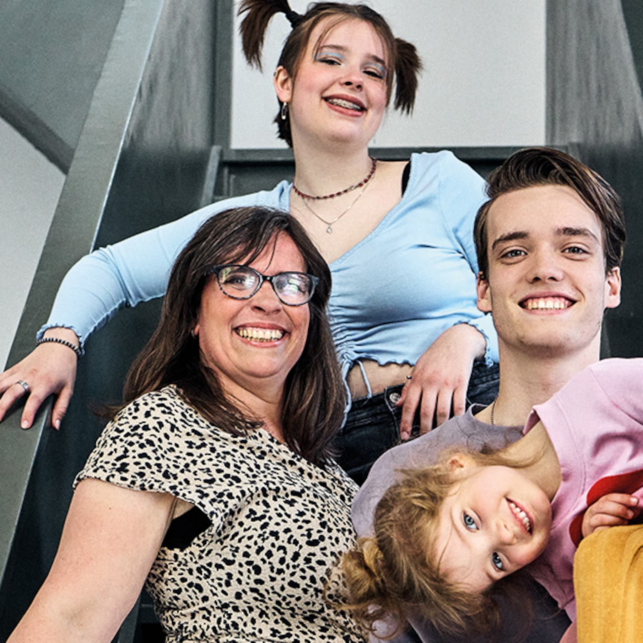 mieke heeft drie tieners en een peuter sam en tijn werden boos toen we het vertelden