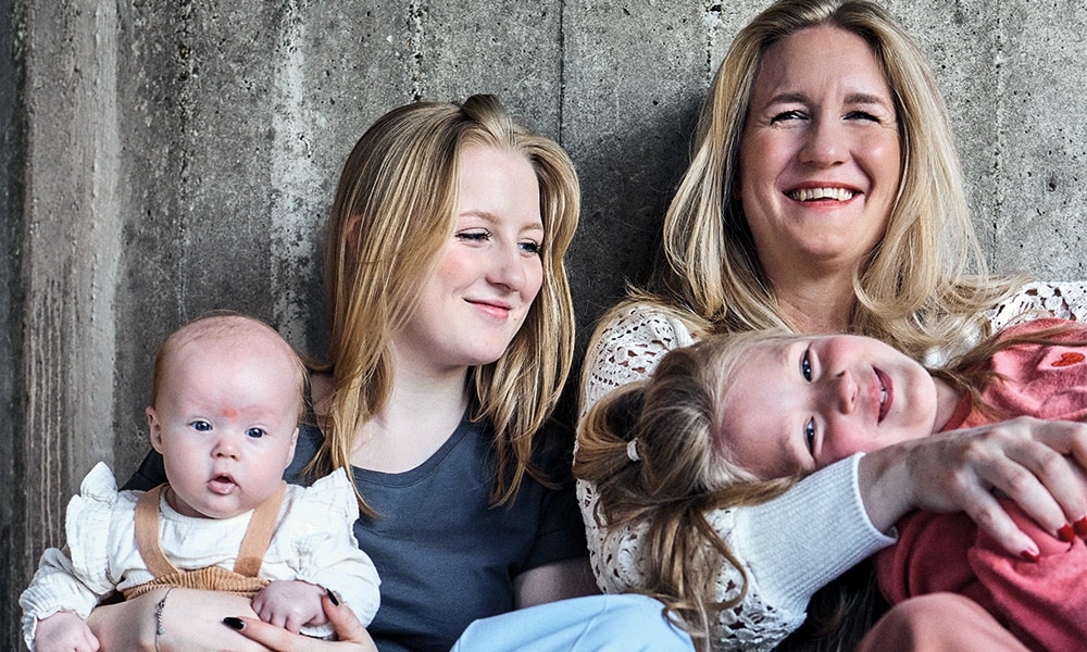 Tieners en een baby in huis: ‘Wouter en Belle zijn net een tweeling, maar dan met dertien jaar leeftijdsverschil’ Ouders van Nu Redactie