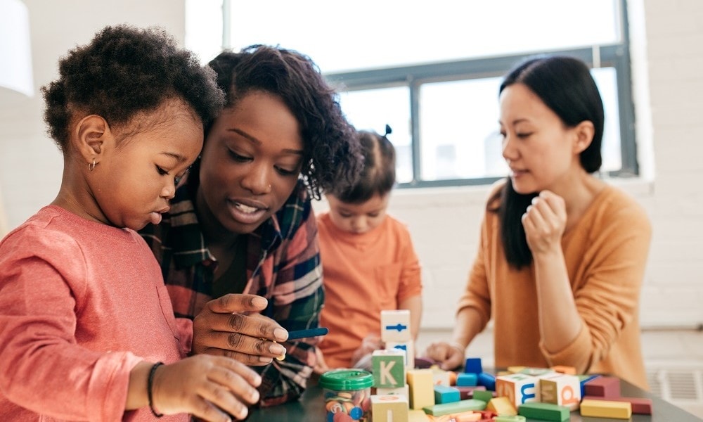Crèche vol of dicht? Samen met andere ouders de kinderen opvangen kan (met deze regels) Ouders van Nu Redactie