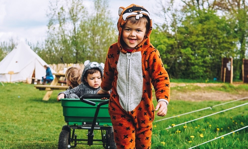 Femke en haar gezin gingen glampen in de Achterhoek: ‘Een toegankelijk avontuur’ Ouders van Nu Redactie