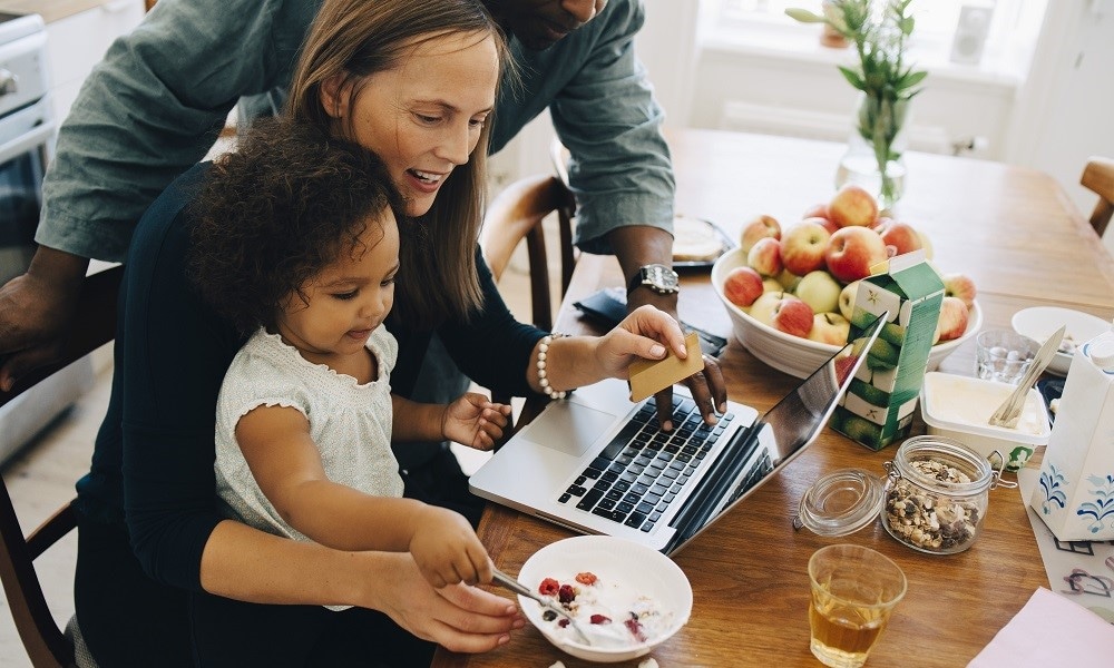 5x dingen die je moet weten over het fenomeen ’touched out’ Ouders van Nu Redactie