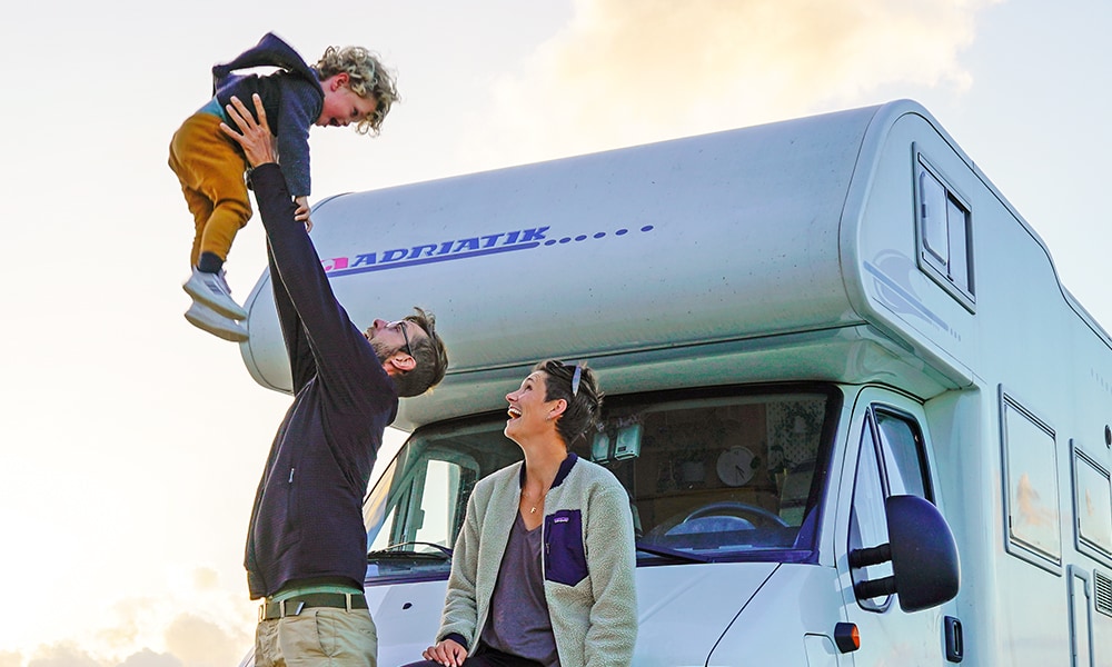 Keri en haar gezin leven en werken vanuit hun camper en gaan kriskras Europa door Ouders van Nu Redactie
