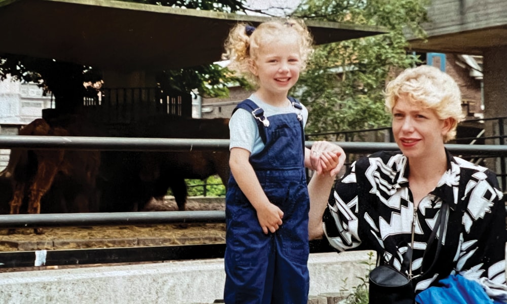 Romy runt een gezinshuis met acht kinderen: ‘Ik was 21 toen ik mijn eigen huis begon’ Ouders van Nu Redactie