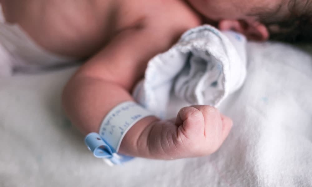 Checklist: 10 foto’s die je zeker wilt maken van je pasgeboren baby Ouders van Nu Redactie