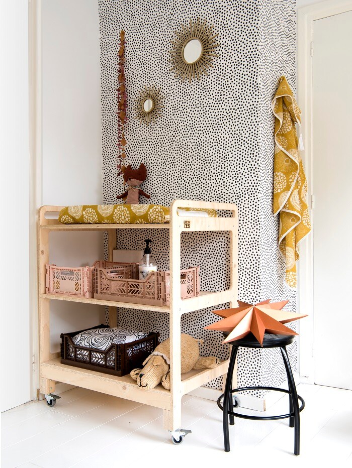 Kinderkamer inspiratie: okergoud, polkadots en antiek Ouders van Nu Redactie