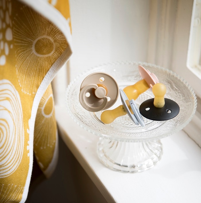 Kinderkamer inspiratie: okergoud, polkadots en antiek Ouders van Nu Redactie