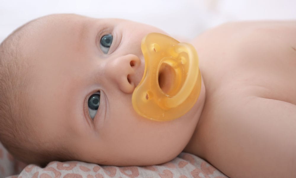 10 bizarre dingen die mensen vroeger met baby’s deden Ouders van Nu Redactie