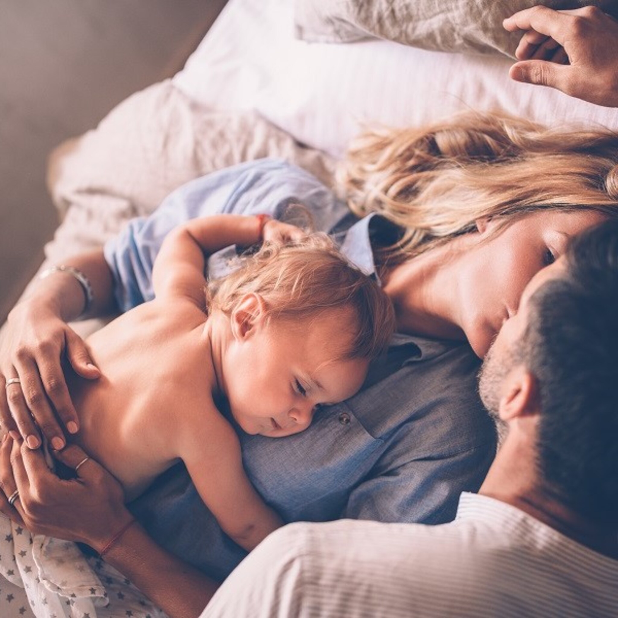 zoenende ouders goed voor gezondheid van kinderen