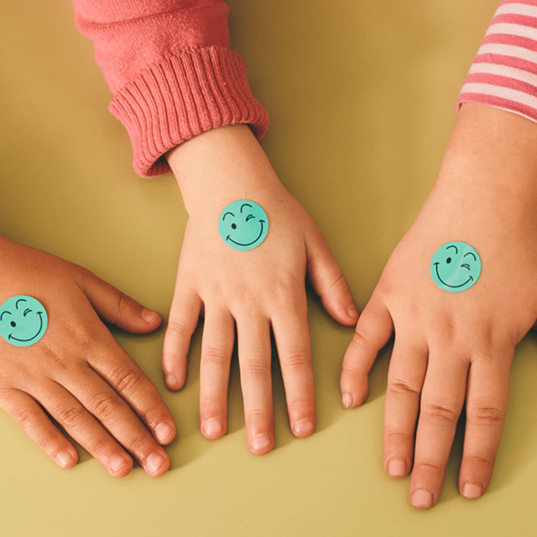 spelen met stickers verrassend leuk en leerzaam voor je peuter