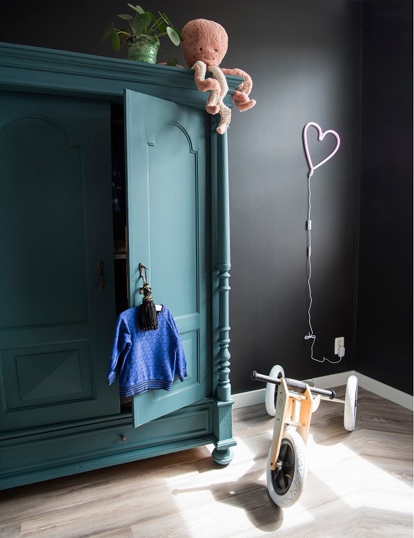Kinderkamer inspiratie: De zwarte babykamer van Mats Ouders van Nu Redactie