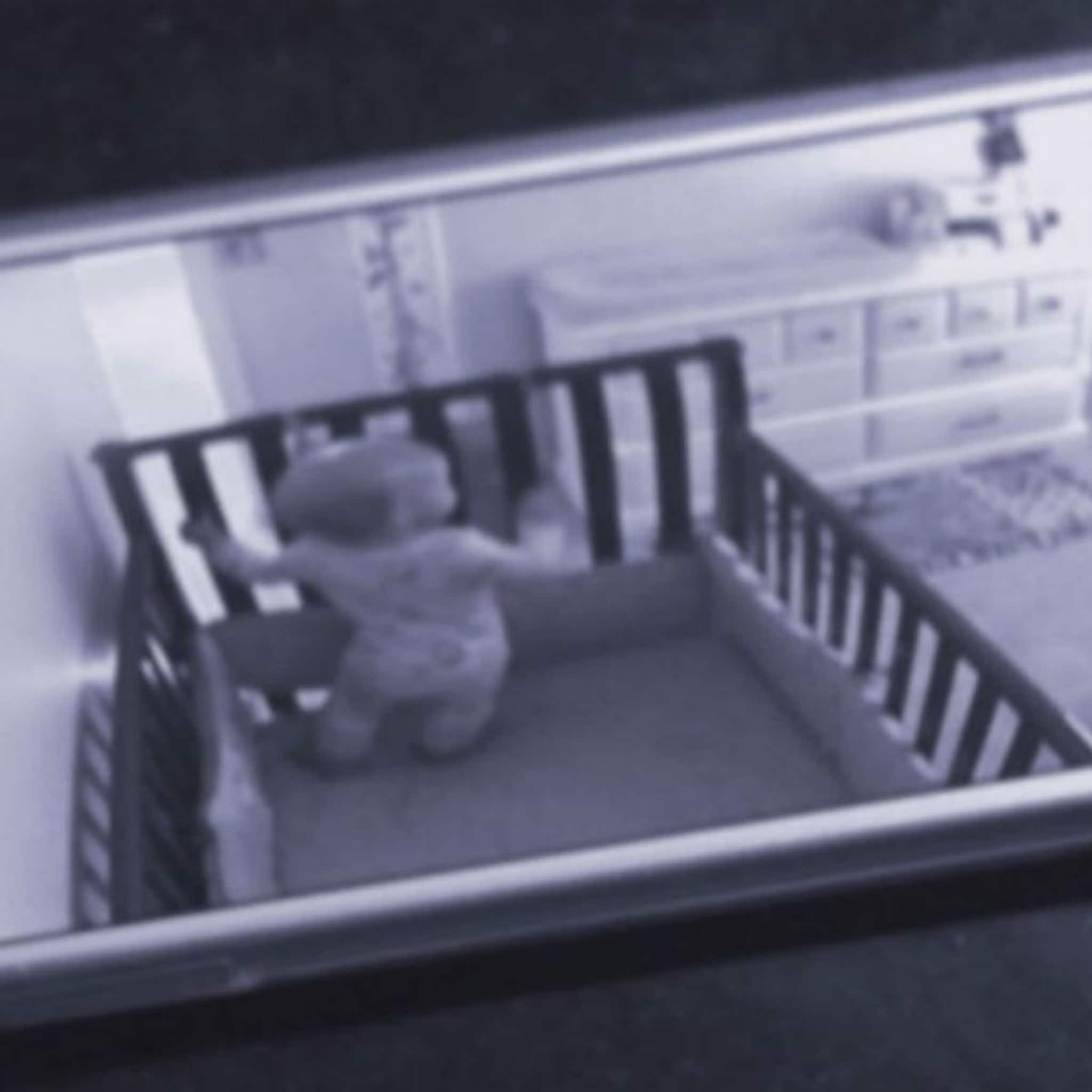 deze moeder waarschuwt voor babyfooncamera hack