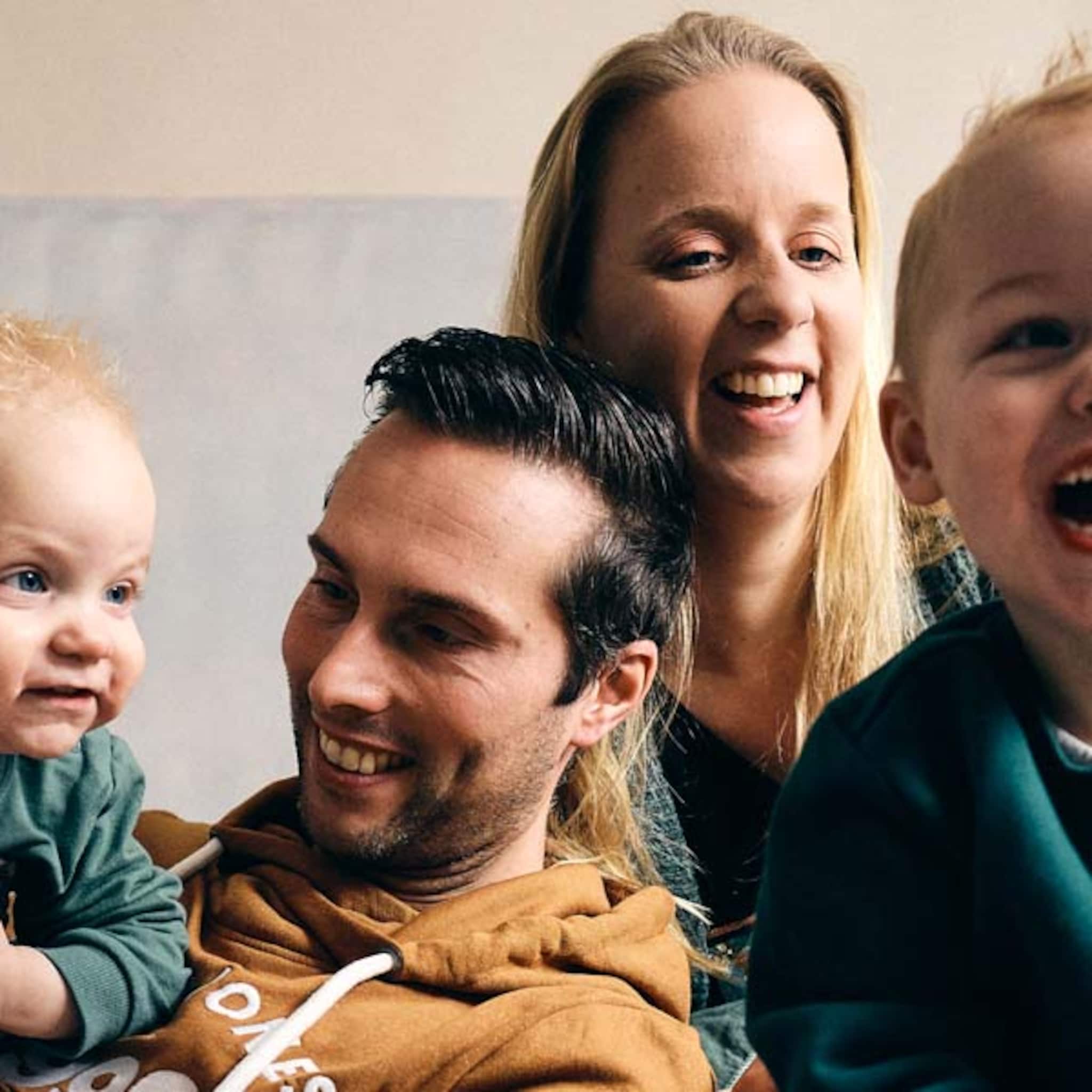 esther en kitty zijn gekoppeld via buurtgezinnen of kitty s hulpvraag nu blijft of niet haar zoon mag hier altijd spelen