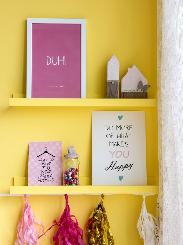 Kinderkamer inspiratie: pittige peuterkamer door geel, hout en roze Ouders van Nu Redactie