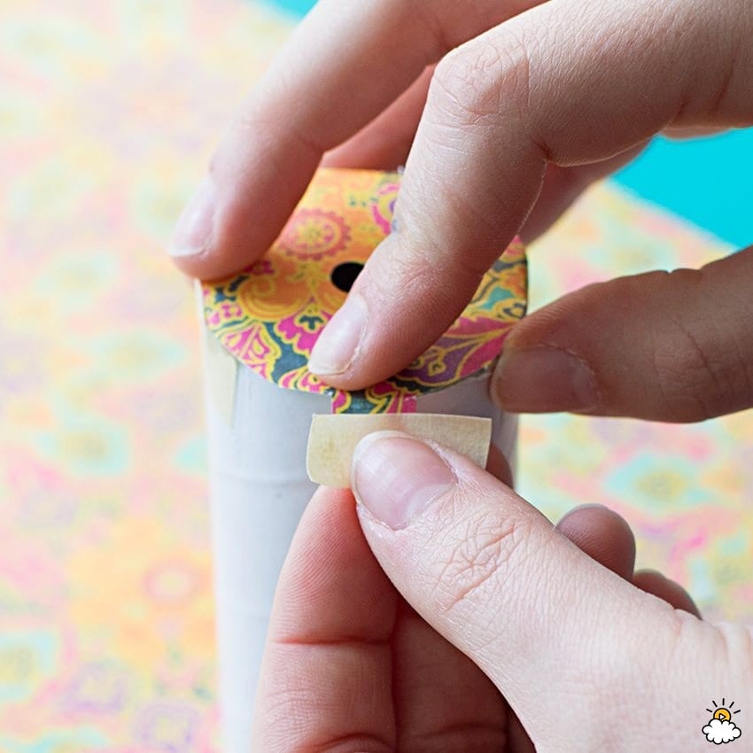 Knutseltip! Maak een caleidoscoop van een wc-rol Janine Ngai/ LittleThings